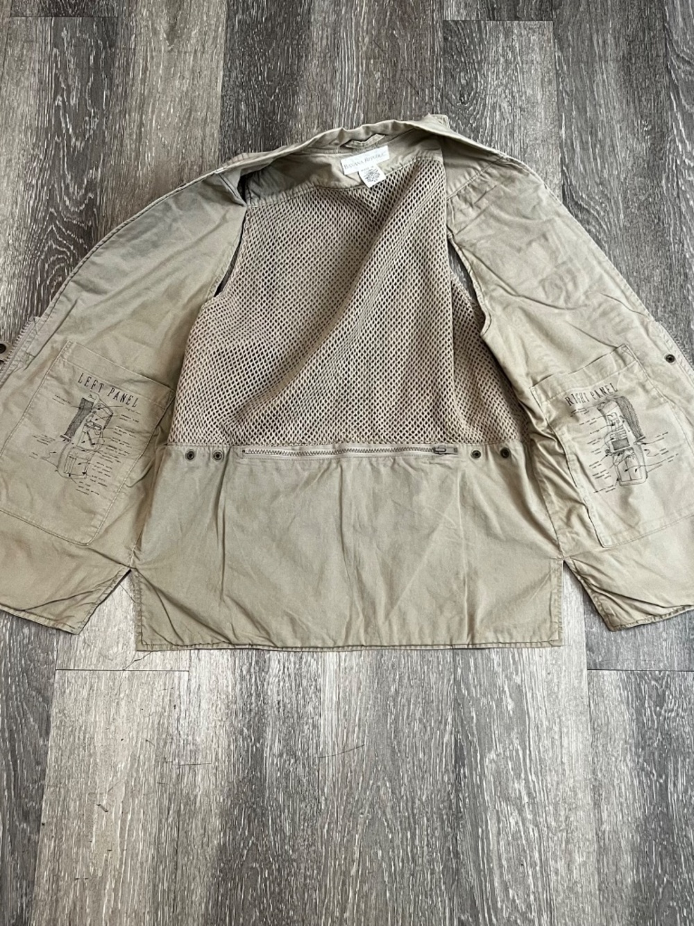 Vintage Banana Republic Vented Safari Fishing Vest Men's XS (Fits Medium) Cargo - Picture 7 of 16